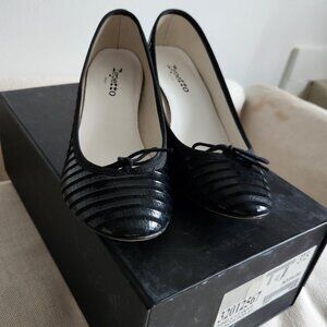 Sz7 Like-New Repetto Gisele Black Striped Patent Leather Ballet Pumps